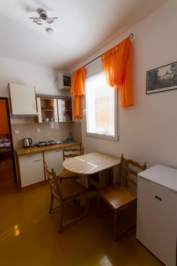 Apartmany Bowling Frydlant Bagian luar foto